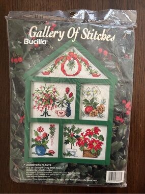 Bucilla Holiday Hutch Vintage Cross Stitch Kit Christmas Plants 7"x 10" #33386